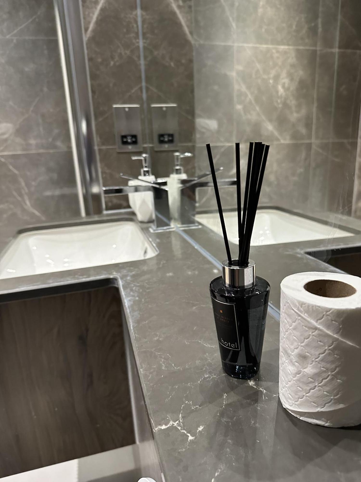 Richardson Deluxe Apartments 런던 외부 사진